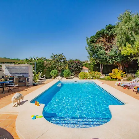 Michele - Plusholidays * Calp